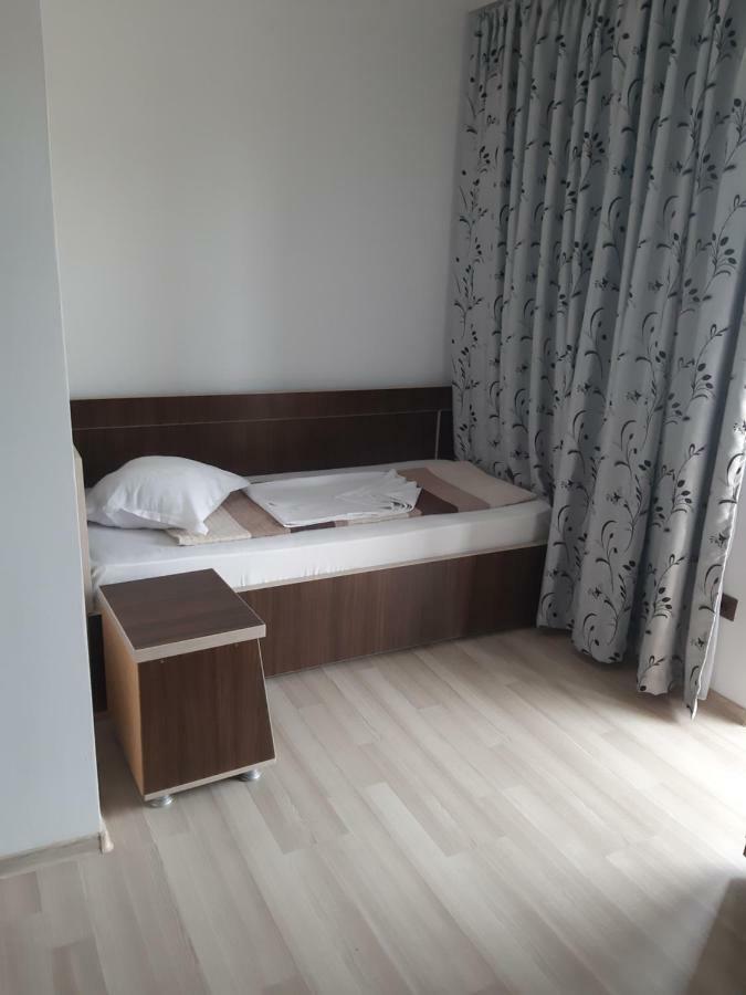 Hotel La Babusca Două Mai Esterno foto